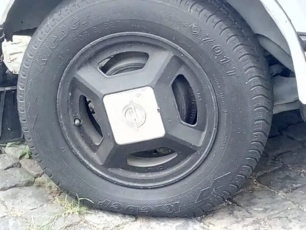 Quando alguém voltar a falar em design quadradão é isto