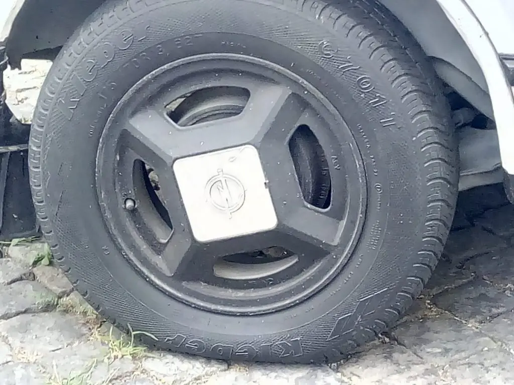 Quando alguém voltar a falar em design quadradão é isto