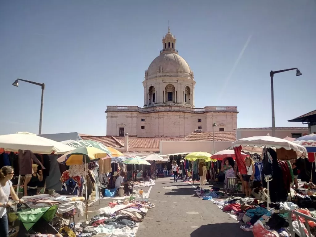 Panteão Nacional e Feira da Ladra