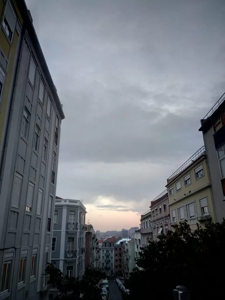 O tempo hoje: chuvisco