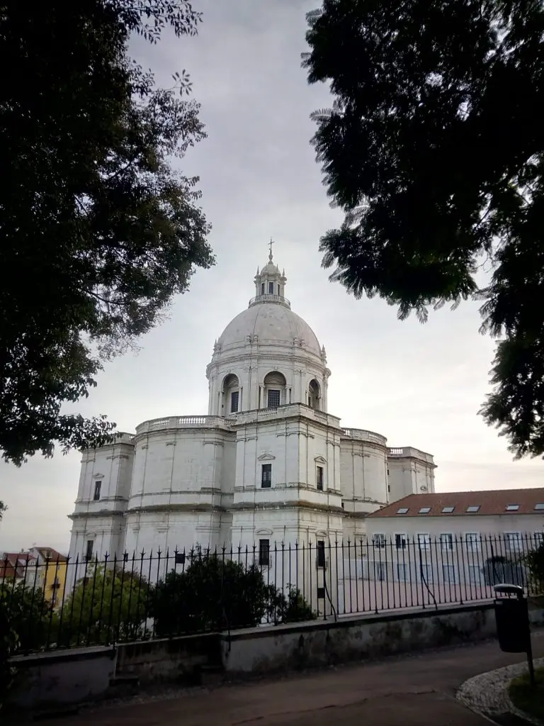 Panteão visto do Campo de Santa Clara