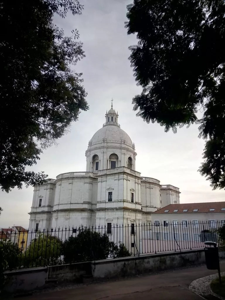 Panteão visto do Campo de Santa Clara
