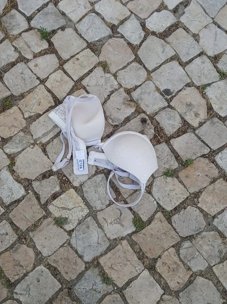 Ganas de amar é atirar a roupa interior pela janela