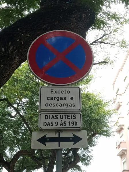 Quando os sinais de trânsito nos trocam as voltas