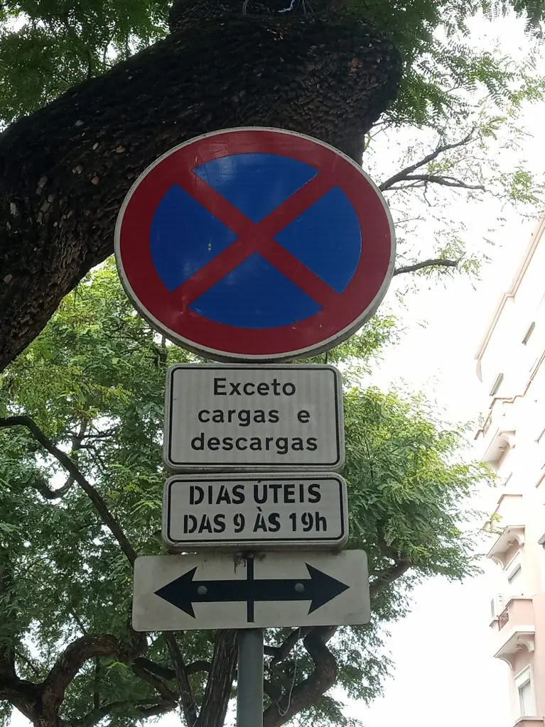 Quando os sinais de trânsito nos trocam as voltas
