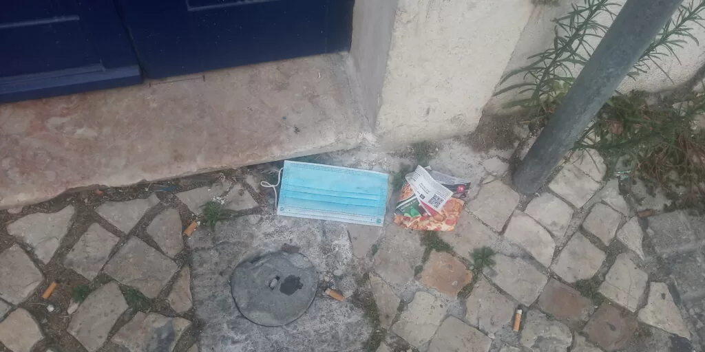 Máscara tapete de entrada do prédio