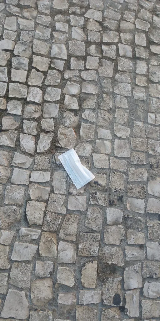 Máscara a passear