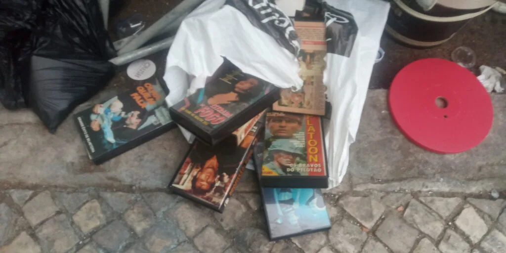 As velhinhas e rejeitadas cassetes de vídeo VHS