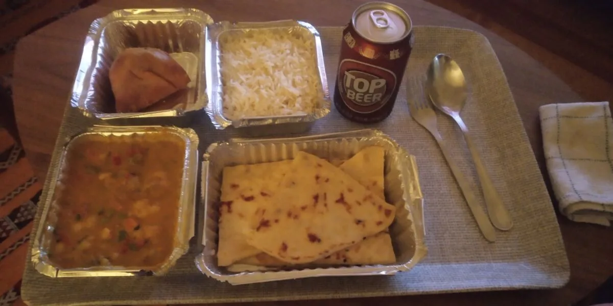 Cozinha do Bangladeche em casa, o restaurante é em frente!