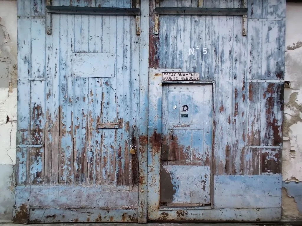 Porta em Alcântara